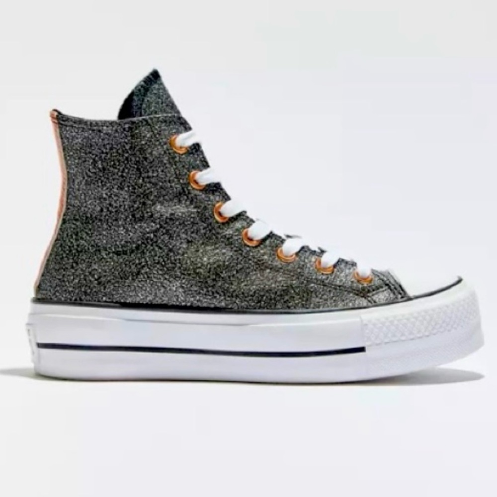 Women’s (SIZE 7.5) Platform Sneaker